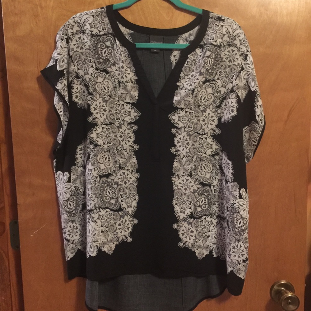 LOVELY COVINGTON FLORAL PRINT TOP SZ 2X BL/WH TOP